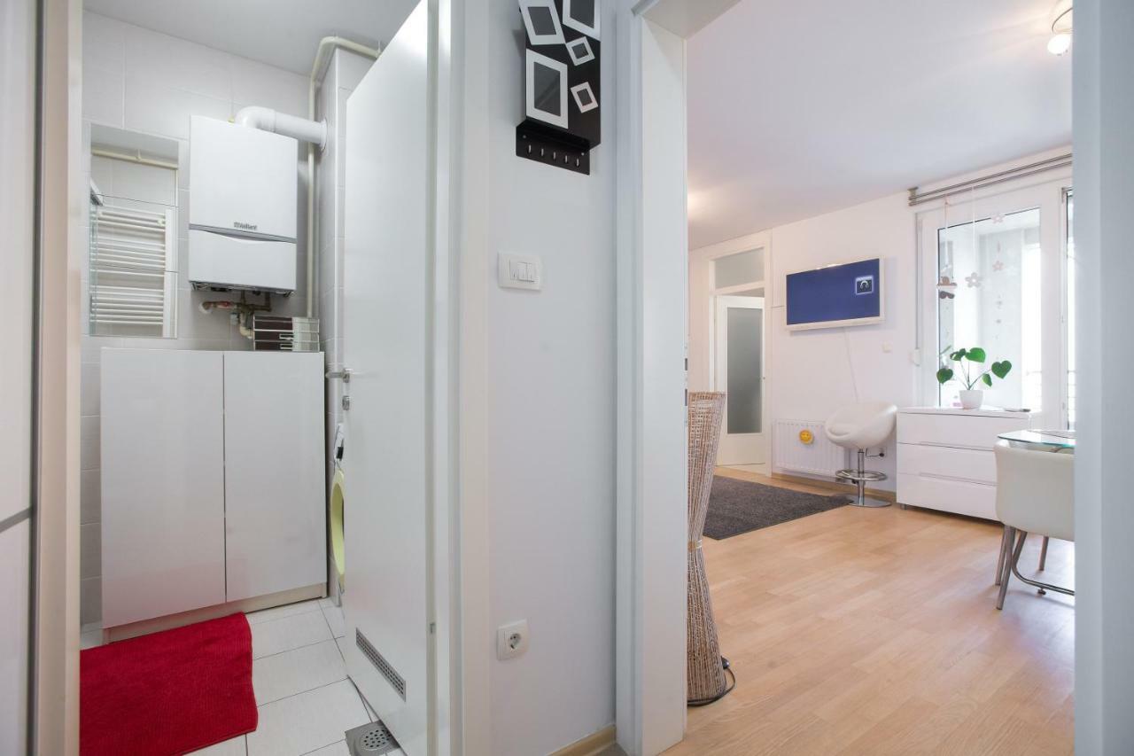 Cozy & Modern Studio With Balcony Zagreb Bagian luar foto