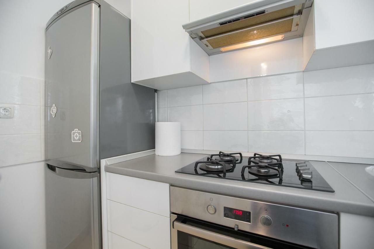Cozy & Modern Studio With Balcony Zagreb Bagian luar foto